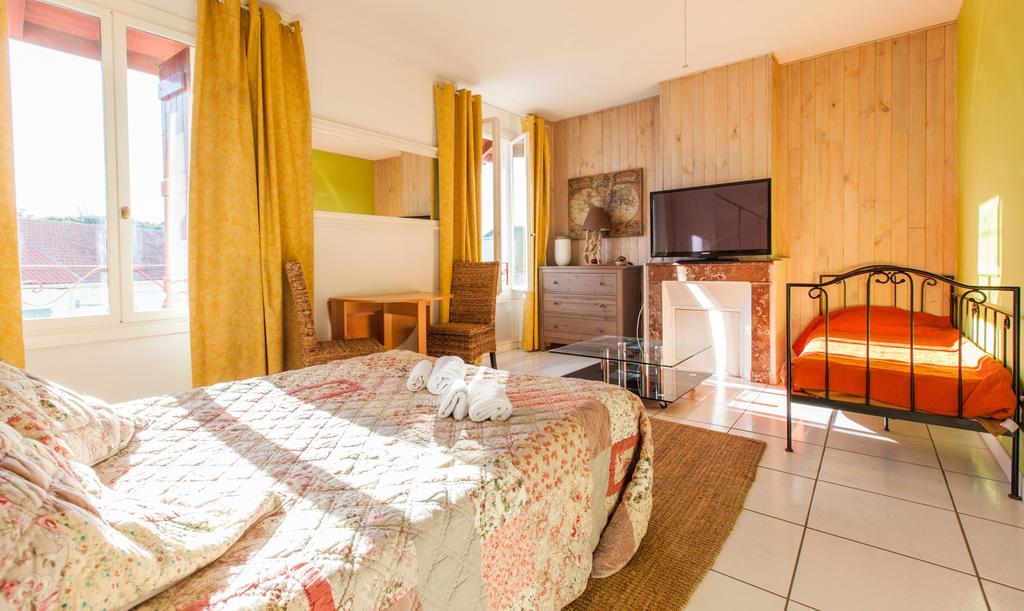 Hotel Du Balcon Capbreton Quarto foto